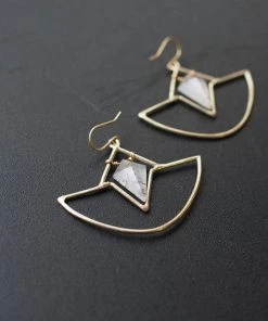 Iron Oxide Crystal Amulet Earrings Jewelry 11 Iron Oxide Crystal Amulet Earrings Jewelry