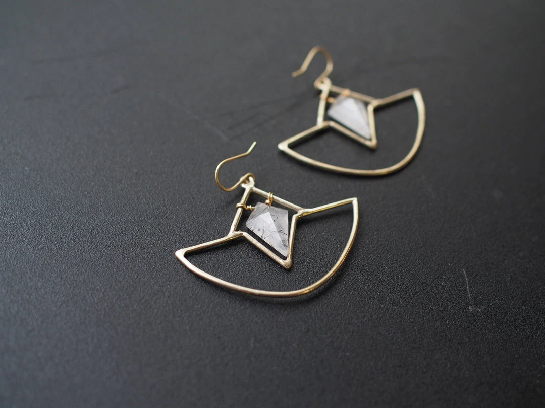 Iron Oxide Crystal Amulet Earrings Jewelry 4 Iron Oxide Crystal Amulet Earrings Jewelry