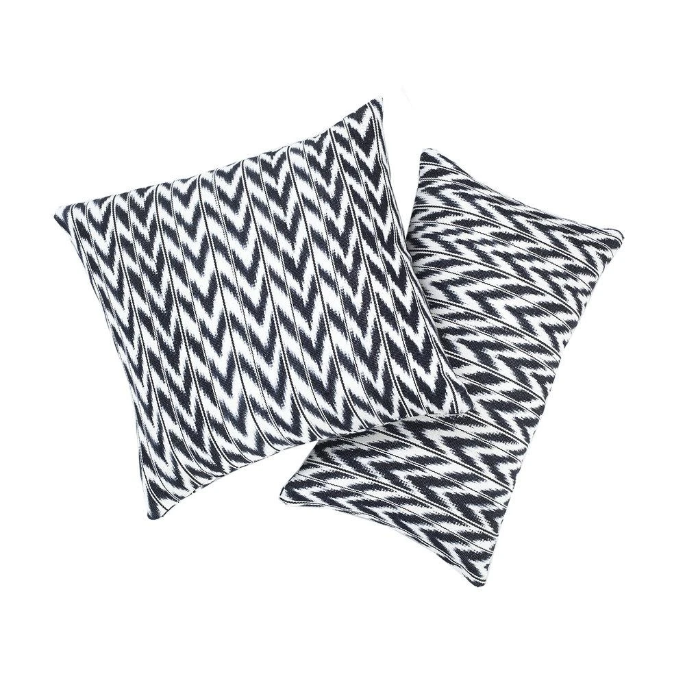 Archive New York Toto Ikat Lumbar Pillow - Black + White 6 Archive New York Toto Ikat Lumbar Pillow - Black + White