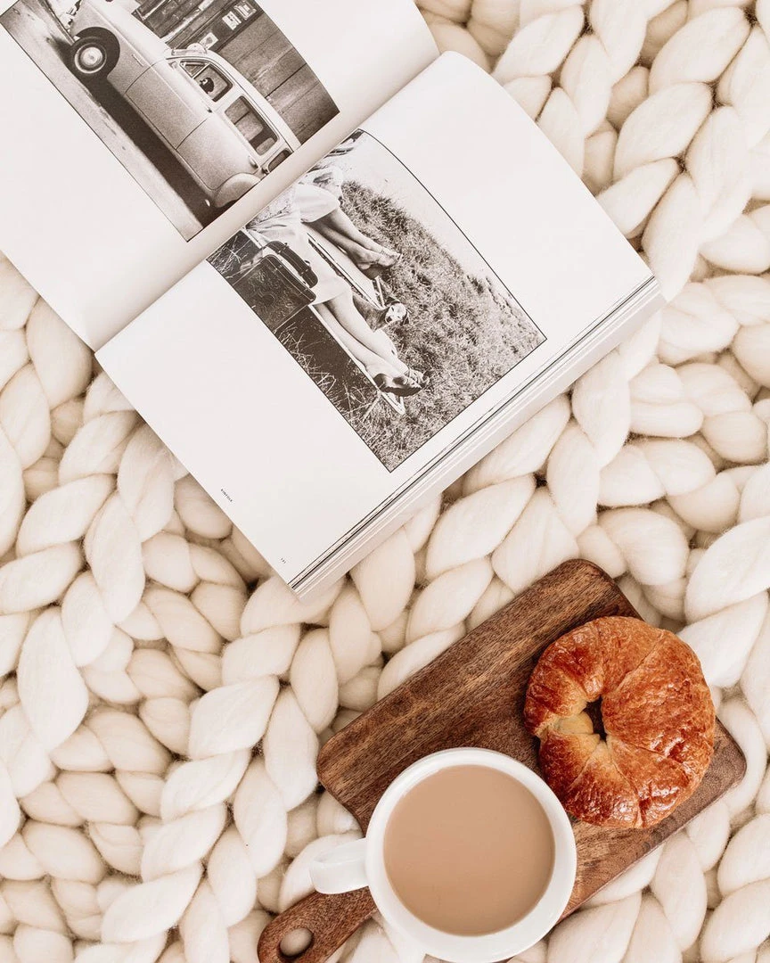 August Sage Chunky Wool Throw Blanket August Sage Chunky Wool Throw Blanket