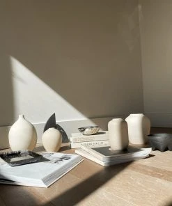 August Sage Solenne Vase - Crema