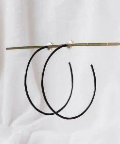 CÂPÂ Jewelry Large Basic Black Hoop Earrings