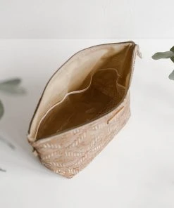 Carry Courage Best Sellers Adventurer Cork Cosmetics Bag - Cream