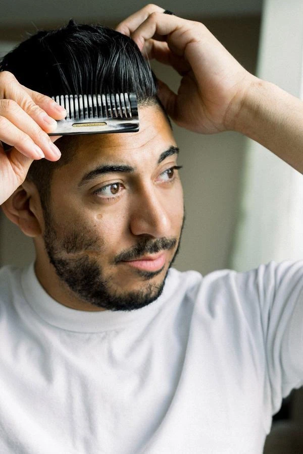 Hathorway Chai Horn Pocket Hair And Beard Comb - Light Horn Accessories Hathorway Chai Horn Pocket Hair And Beard Comb - Light Horn Accessories