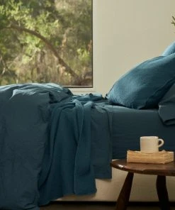 Coyuchi Cascade Matelasse Blanket - Aegean Home Goods