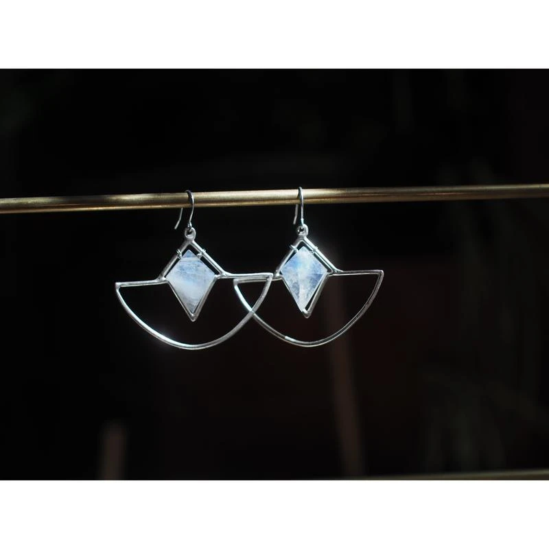 Iron Oxide Crystal Amulet Earrings Jewelry 5 Iron Oxide Crystal Amulet Earrings Jewelry