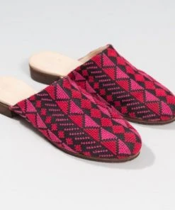 Darzah Shoes Tatreez Mule - Magenta + Rose