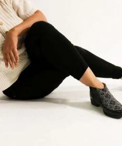 Darzah Special Occasion Tatreez Bootie - Black