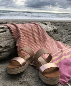 Hilana: Upcycled Cotton Fethiye Upcycled Turkish Towel - Pink