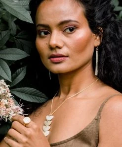 Hathorway Tinh Horn Bar Earrings