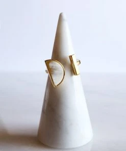 Hathorway Ve Tinh Horn Crescent Ring