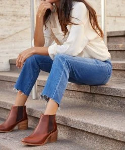 Nisolo Heeled Chelsea Boot - Brandy Shoes