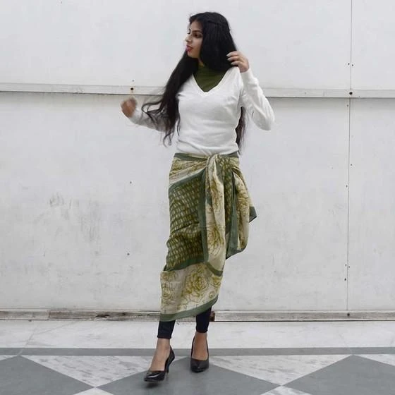 Ichcha Accessories Green Rose Scarf Ichcha Accessories Green Rose Scarf