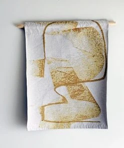 K-apostrophe Golden Grizzly Woven Tapestry