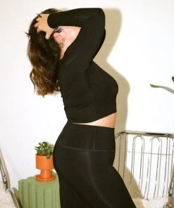 Mary Young Kaela Bamboo Long Sleeve Top Pajamas + Loungewear