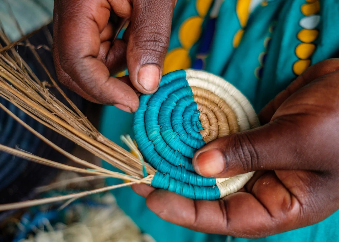 KAZI Jumbo Amelia Burgundy Wall Plate 4 KAZI Jumbo Amelia Burgundy Wall Plate