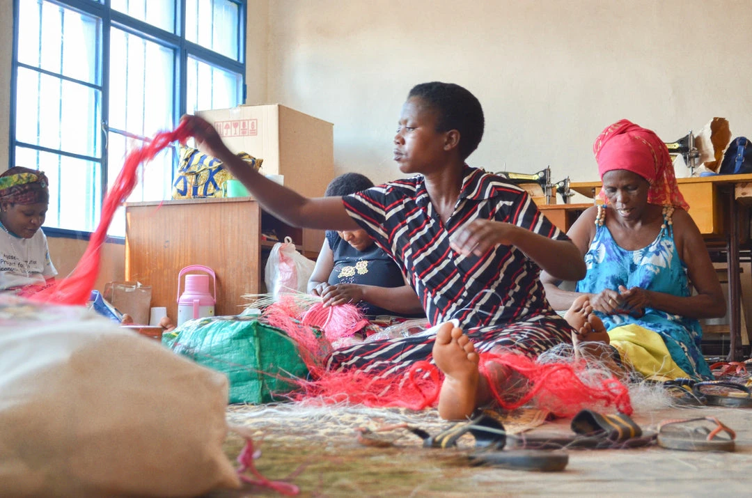 KAZI Medium Mod Rainbow Hooped Planter 5 KAZI Medium Mod Rainbow Hooped Planter