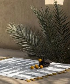 Kiliim Home Goods Black Cascade Rug