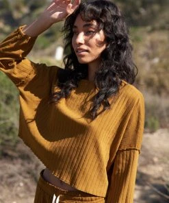 LA Relaxed New Arrivals Pointelle Puff Sleeve Crop Top