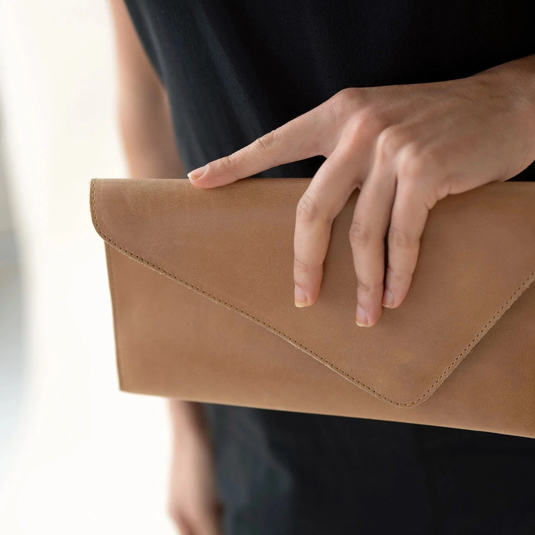 Nisolo Luisa Clutch Accessories 6 Nisolo Luisa Clutch Accessories