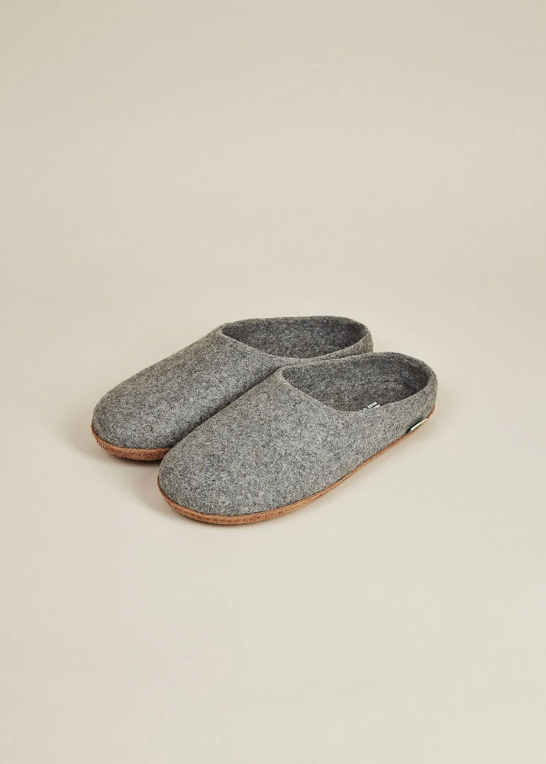 Kyrgies Men's Natural Sole Low Back Wool Slippers - Gray 5 Kyrgies Men's Natural Sole Low Back Wool Slippers - Gray