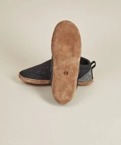 Kyrgies Men's Wool Tengries Slippers - Charcoal
