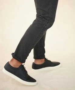 Nisolo Men's Diego Low Top Sneaker - Black