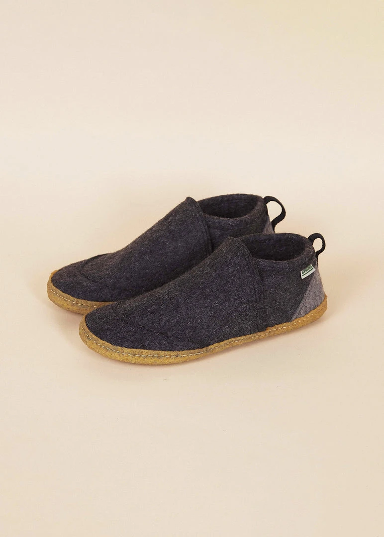 Kyrgies Men's Tengries Walkabout Wool Slippers 5 Kyrgies Men's Tengries Walkabout Wool Slippers