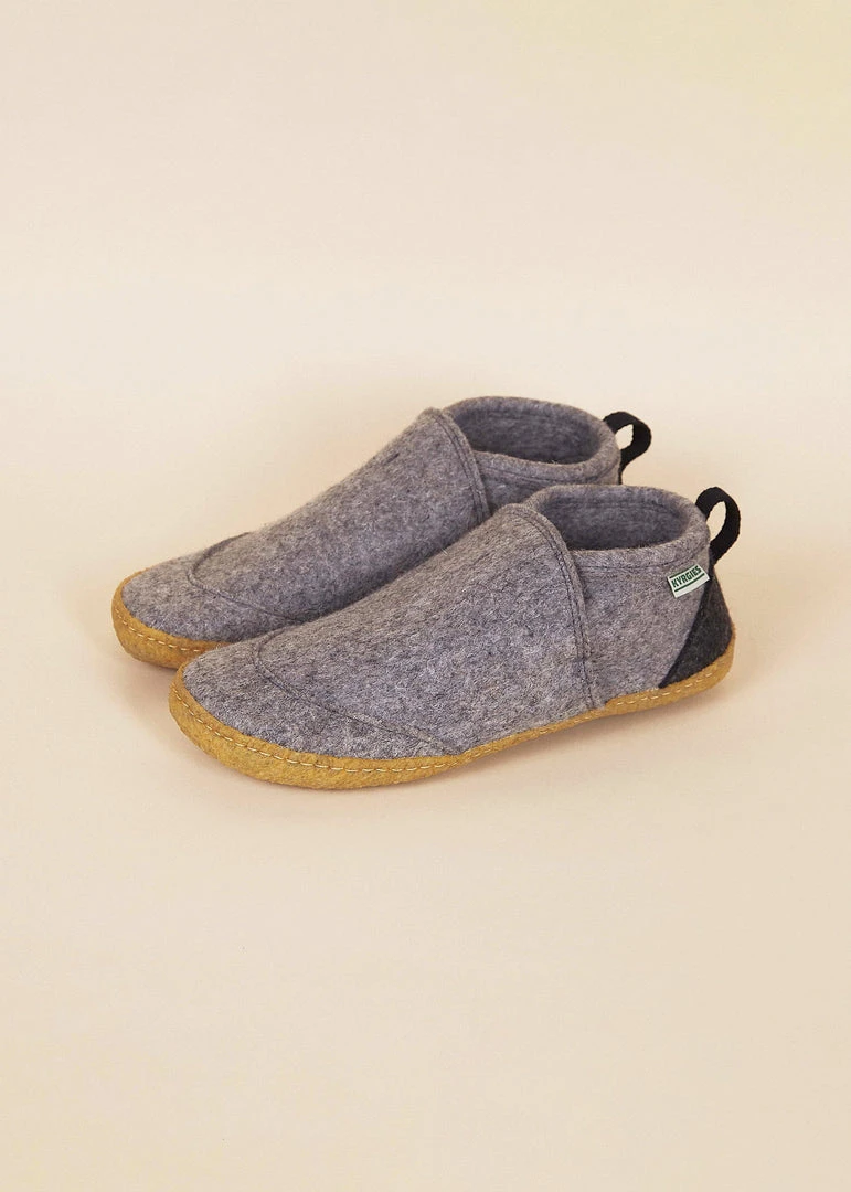 Kyrgies Men's Tengries Walkabout Wool Slippers 7 Kyrgies Men's Tengries Walkabout Wool Slippers
