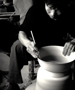 Middle Kingdom Planters + Vases Porcelain Bulb Pan 9 Middle Kingdom Planters + Vases Porcelain Bulb Pan