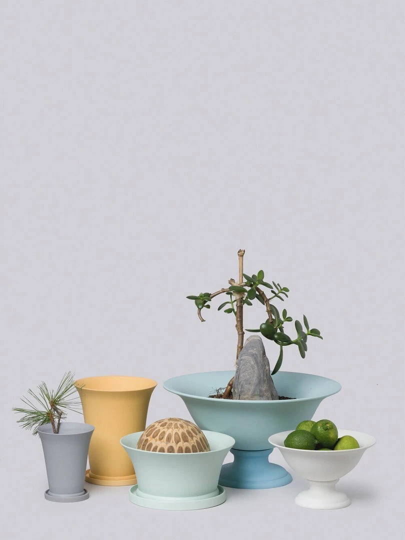 Middle Kingdom Planters + Vases Footed Porcelain Vase - Mint 7 Middle Kingdom Planters + Vases Footed Porcelain Vase - Mint