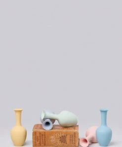 Middle Kingdom Best Sellers Colorful Mini Porcelain Vase 8