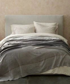 Coyuchi Mojave Linen Blanket - Gray