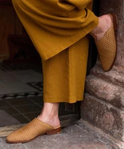 Nisolo Shoes Ama Woven Mule - Almond