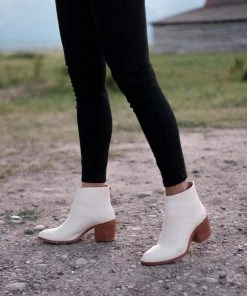 Nisolo Dari Boot - Bone