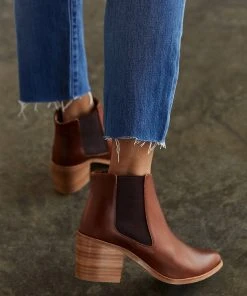 Nisolo Heeled Chelsea Boot - Brandy Shoes