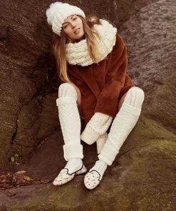 ONE432 Shoes Women's Cricket Recycled Jutti Loafer - Holiday