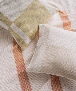 Zuahaza Páramo Throw Pillow Cover