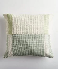 Zuahaza Páramo Throw Pillow Cover