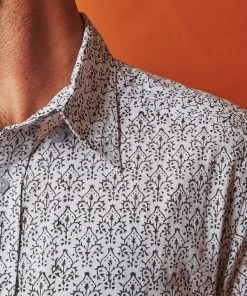 Passion Lilie Men's Classic Tulip Button Down Shirt