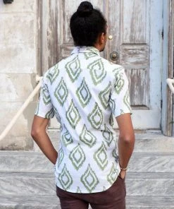 Passion Lilie Men's Palm Village Button Down Shirt