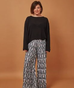 Passion Lilie Spinnaker Gray Pants Clothing