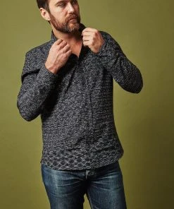 Passion Lilie Men's Timeless Button Down Shirt - Black