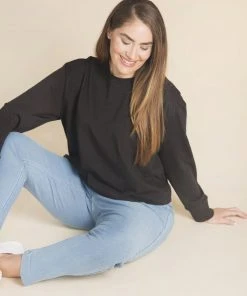 Poplinen Clothing Cindy Crop Pocket Tee - Black