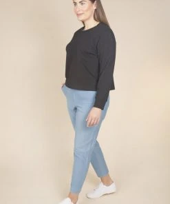 Poplinen Clothing Cindy Crop Pocket Tee - Black