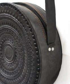 Purse & Clutch Embossed Circle Crossbody - Charcoal Accessories