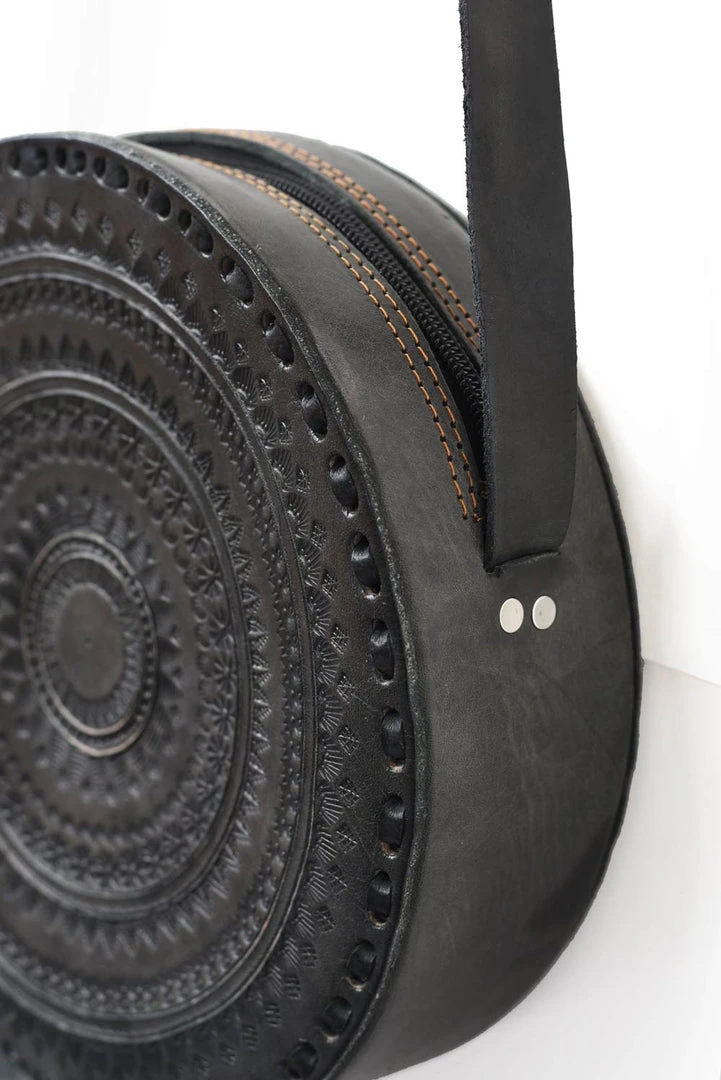 Purse & Clutch Embossed Circle Crossbody - Charcoal Accessories 2 Purse & Clutch Embossed Circle Crossbody - Charcoal Accessories