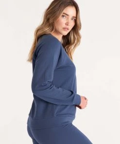 The Standard Stitch French Terry Raglan Sweatshirt Clothing 21 The Standard Stitch French Terry Raglan Sweatshirt Clothing