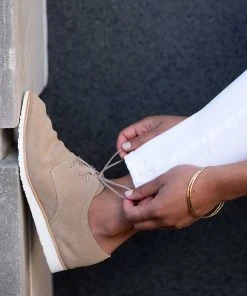 Nisolo Shoes Sedona Lightweight Derby - Stone