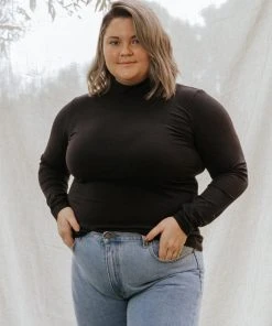 Mien Sol Mock Neck Long Sleeve Top